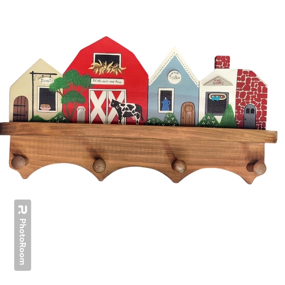 Country Wall Mounted Wood 4 Peg Shelf Hand Painted Town Scene Farm House Rustic - Picture 2 of 10